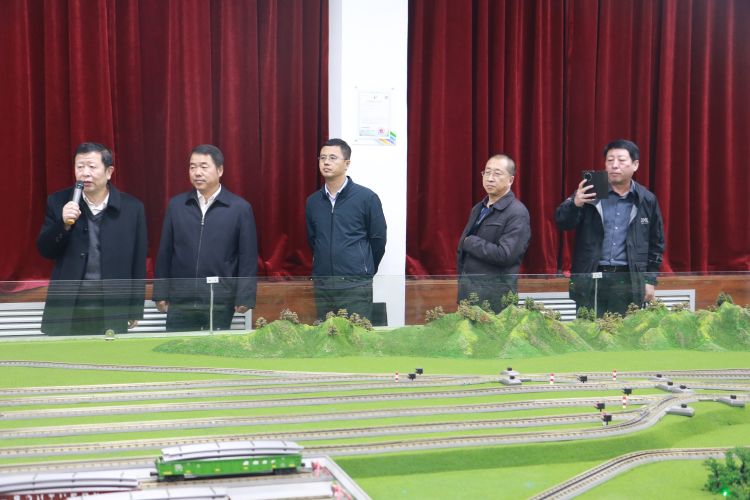简篇-铁道运输专业委员会工作会议在我院顺利召开